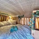 Campervans Κάμπινγκ