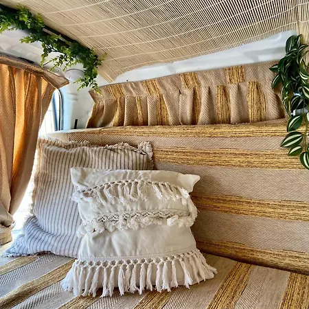 Campsite Campervans